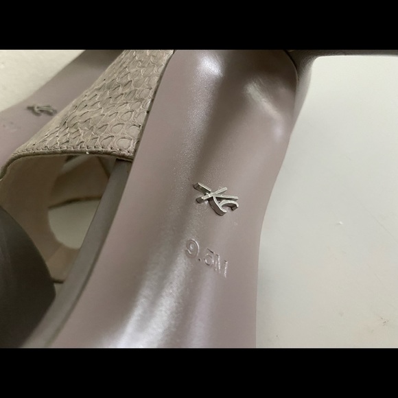 Kenneth Cole Ankle strap heels mules Gray Snake - Picture 12 of 15